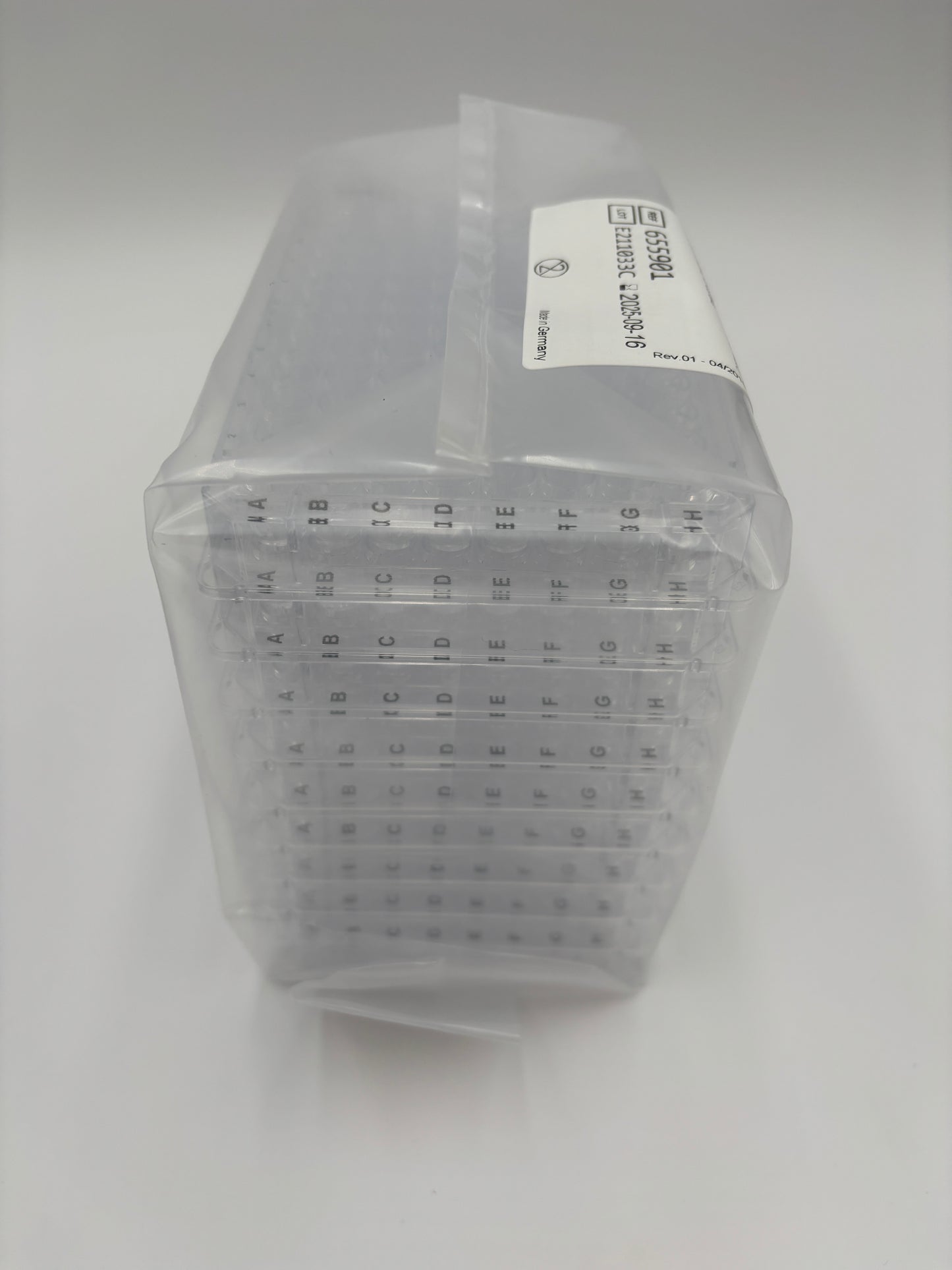 F-bottom clear microplate for high-throughput screening and imaging