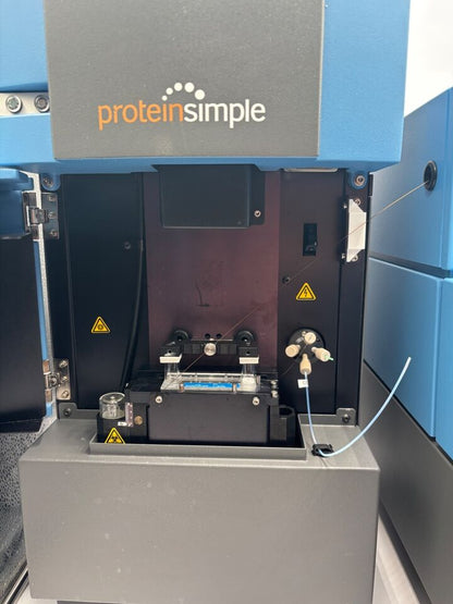 Detailed view of the cIEF MicroInjector and Next Autosampler setup