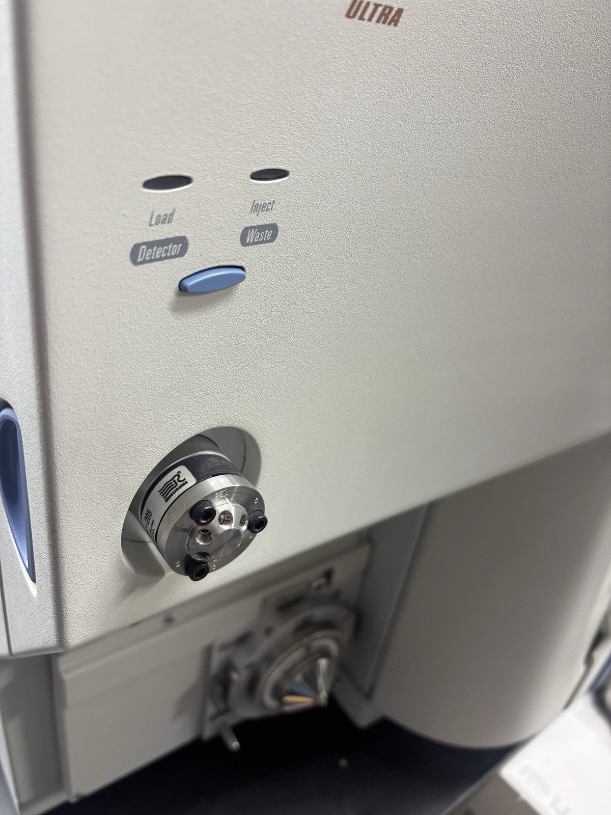 Thermo Finnigan TSQ Quantum Discovery Max Triple Quadrupole LC Mass Spectrometer