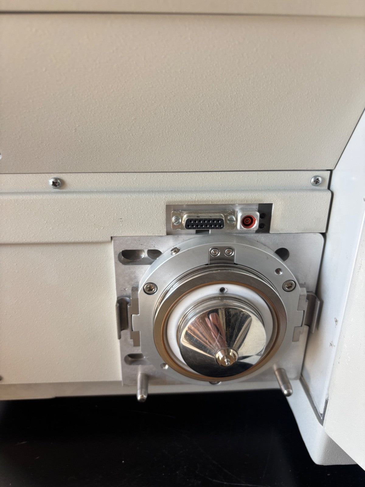 Thermo Finnigan TSQ Quantum Discovery Max Triple Quadrupole LC Mass Spectrometer